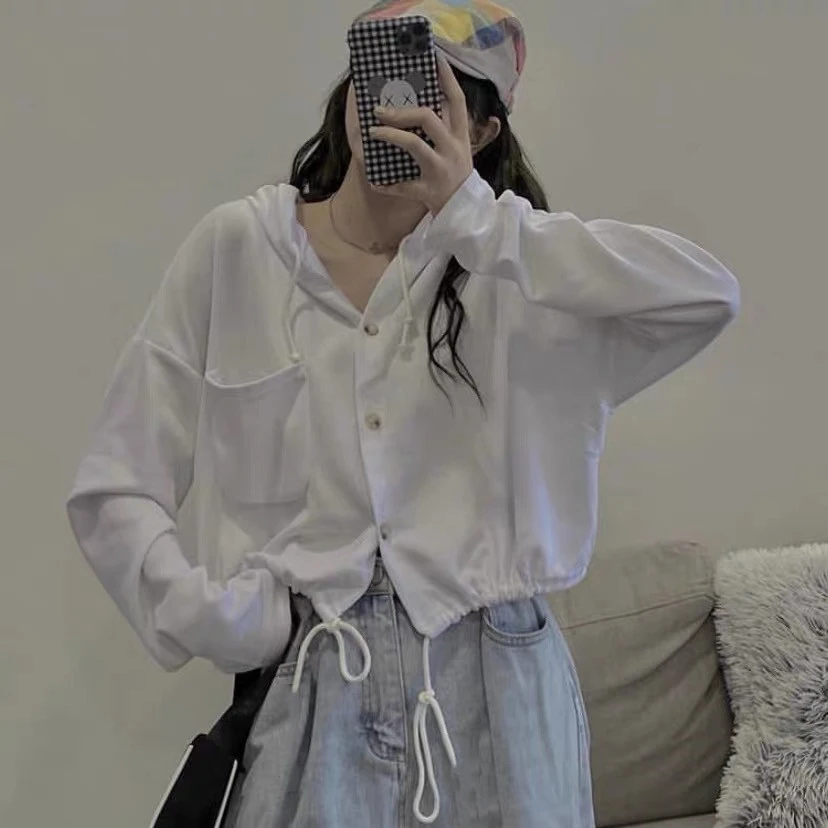 سترة نسائية فضفاضة للربيع والخريف سترة رفيعة نمط معطف قصير النسخة الكورية من القطن بأكمام طويلة مزخرفة برباط