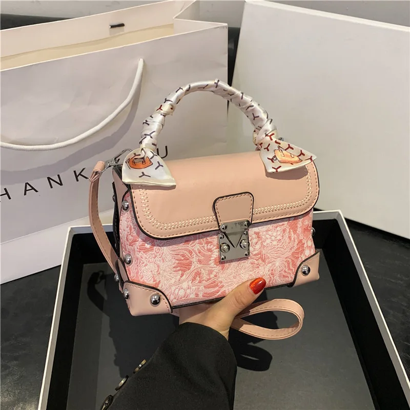 

2025 Vintage Embroidery Box Bag for Women - Elegant Scarf Shoulder Purse, Retro & Stylish Crossbody