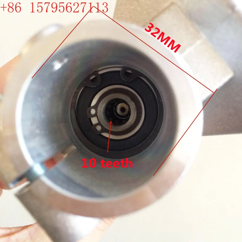 Dia 32 มม.10 ฟันหัวเกียร์ Oleo Mac Trimmer เครื่องตัดหญ้าเกียร์กล่องเกียร์ EM753 746 T / 750 T / 753 T / 755 MASTER 61112072R