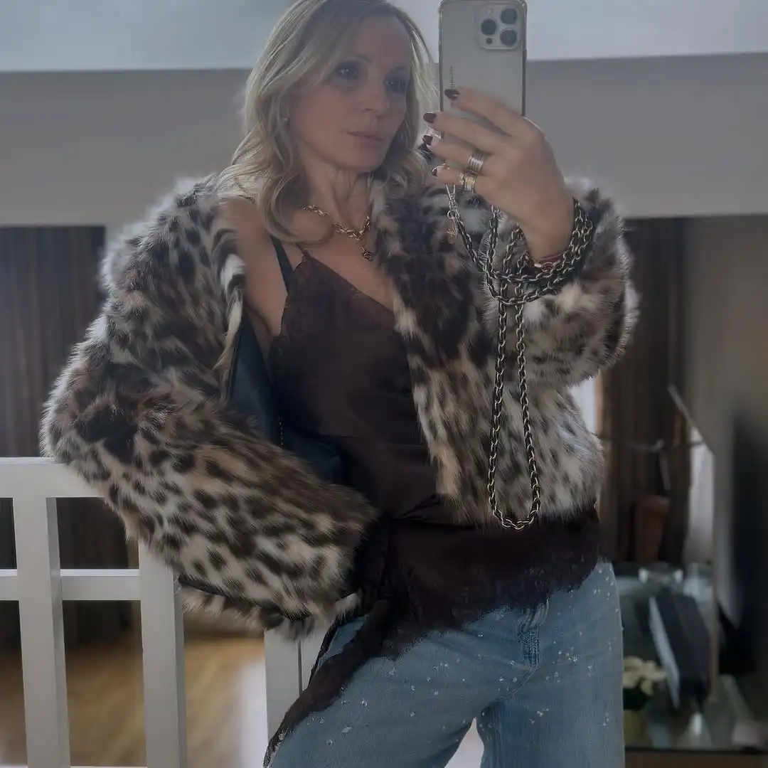 Women Leopard Print Loose Faux Fur Jacket Contrast Collar Single-breasted Lapel Full Sleeve Coat Lady Autumn And Winter Jackets