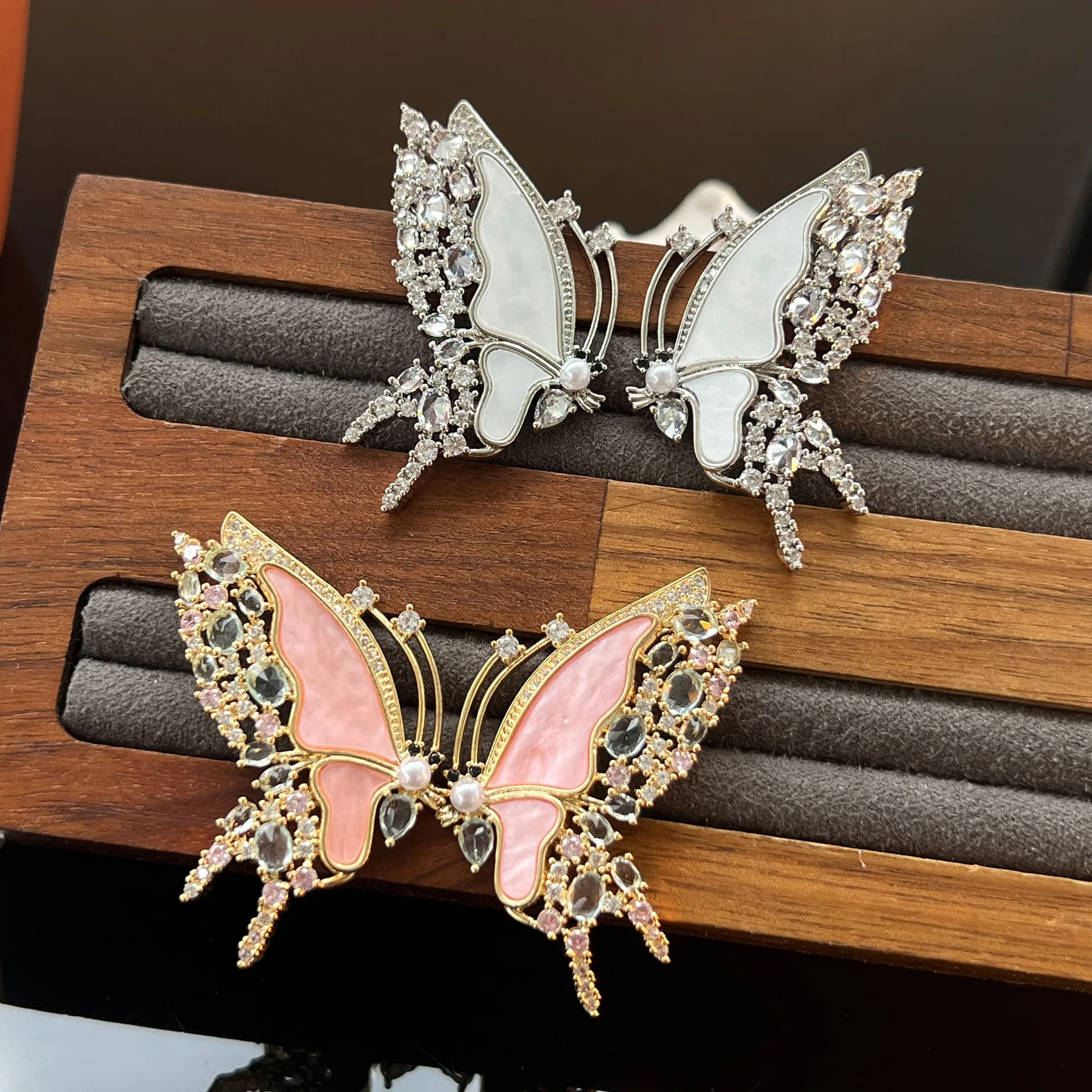 Heavy Craft Mother of Pearl Inlaid Zircon Butterfly Stud Earrings for Women, Luxury 3D Butterfly Accent Statement Ear Jewelry