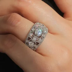 Exquisite Silver Color Queen Princess Rings Fashion Women Metal Carving Hollow Pattern Flower Party Ring Gift Jewelry