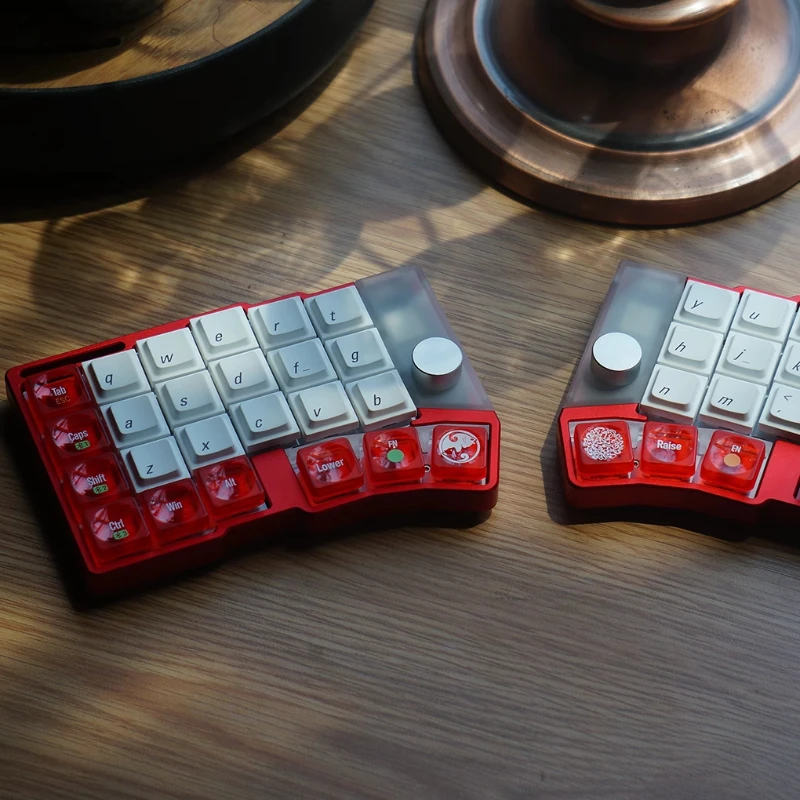 

New Launched Cornix Split Keyboard Custom Bluetooth Wired CNC Shell Supports VIAL Changing Key Kaih Choc V2 Ergonomic Keyboard