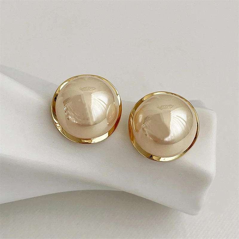 Metal Round Gold Color Pearl Earrings For Women Vintage Elegant Irregular Temperament Earrings Wedding Jewelry Brincos