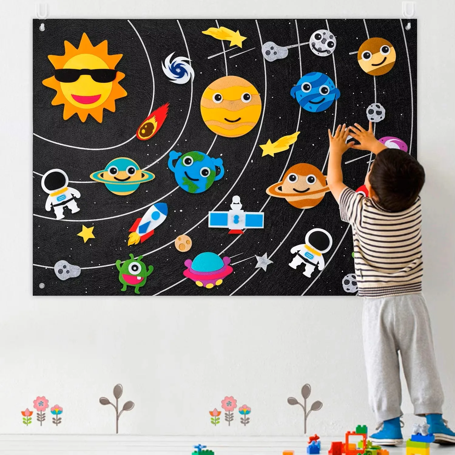 Felt Story Board Set Solar System Storytelling Interactive Play Kit with Hooks Planets Alien Galaxy  Wall Hanging Gift for Kids