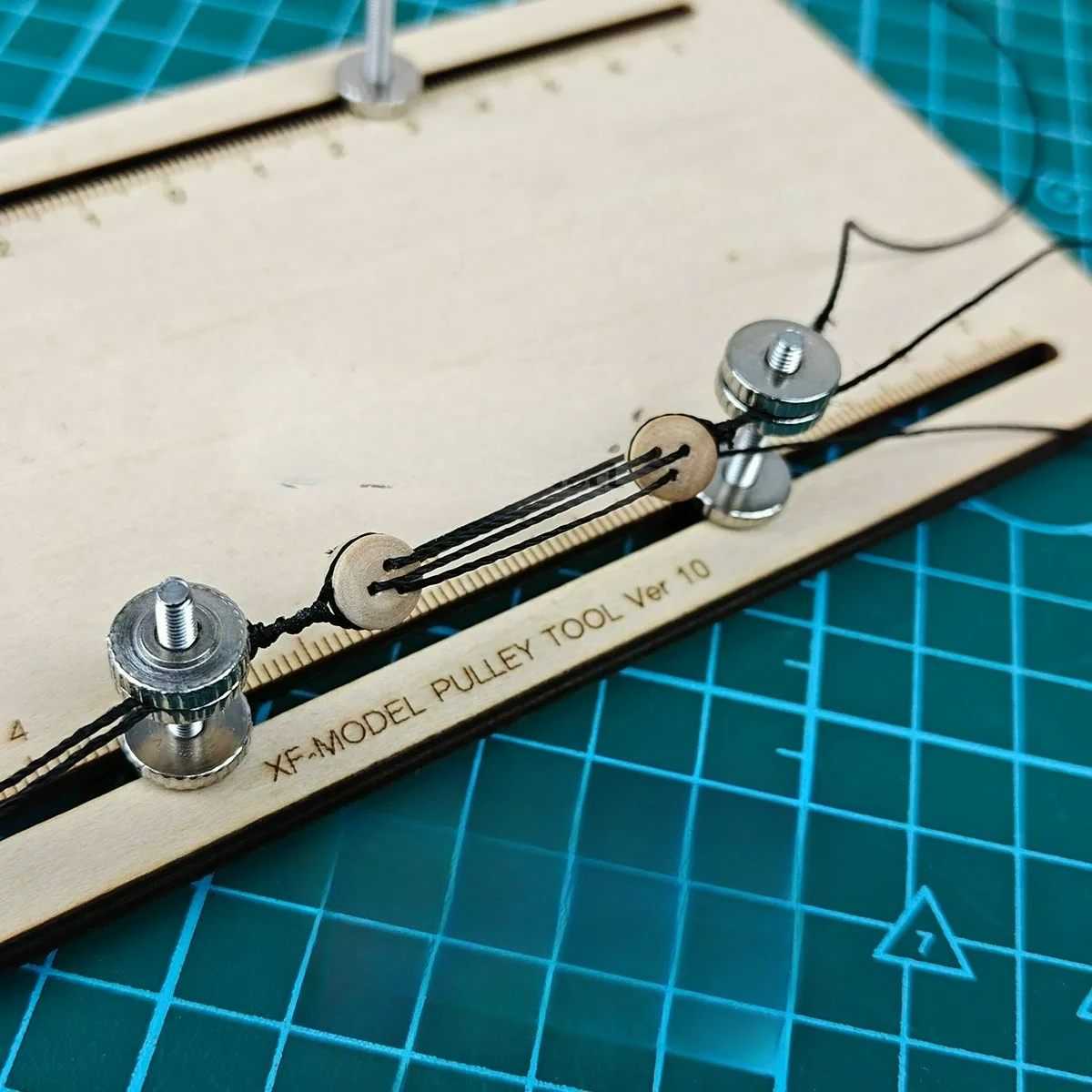 Sailing Model Tool - Single Cake Double Cake Three Eye Pulley Fixing Device DIY Sailing Model Making Accessories