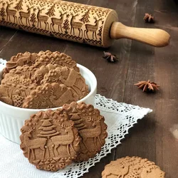 Christmas 3D Deep Engraved Wooden Embossed Rolling Pin for Baking Cookies Biscuit Fondant Snowflakes Reindeer Christmas Trees