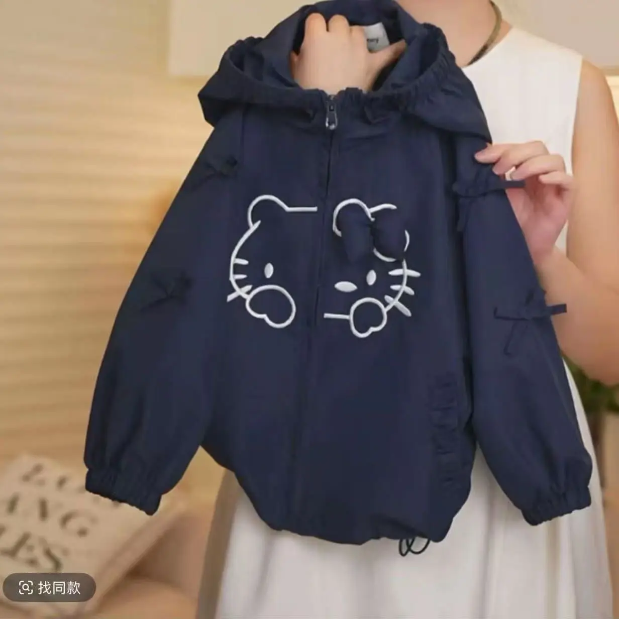 

Kawaii Sanrio Hello Kitty Girls' Outerwear for Spring and Autumn 2025 Version Autumn Children's Stylish Outerwear Casual Top
