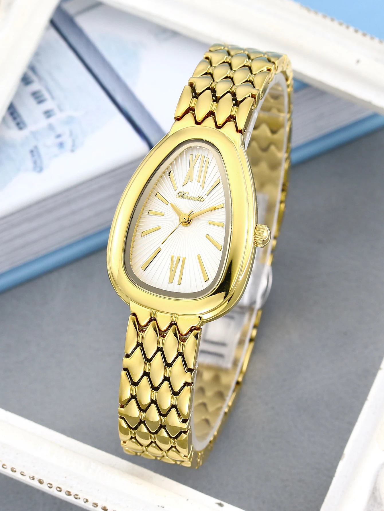 

Light Luxury Snake Chain Women's Watch, Drop-Face Roman Numeral Retro Elegant Wristwatch