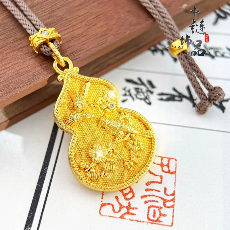 9999 gold diamond-studded smiling-crowd-shaped pendant; New Chinese style phoenix-on-cherry-blossom-shaped pendant