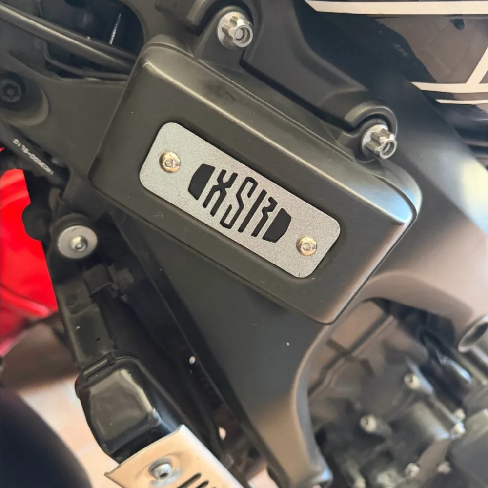 For YAMAHA XSR900 2016 2017 2018 2019 2020 Powder Coated Stainless Clutch Cover Top XSR 900 Stainless Fuse Box Top Plates Screws
