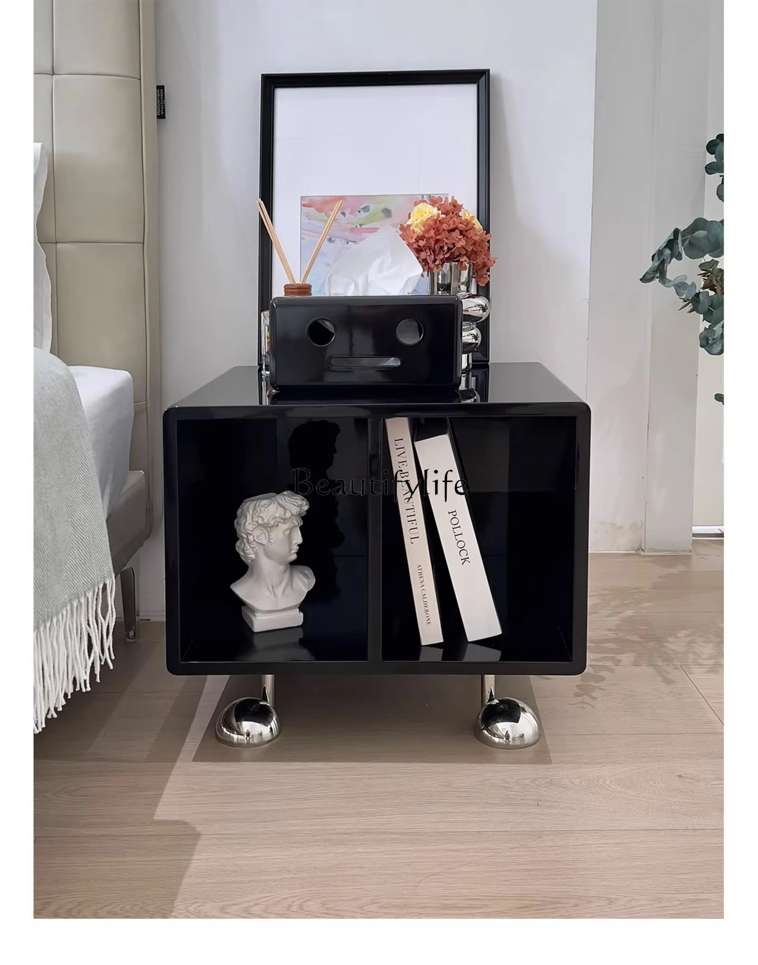 

Robot Bedside Table Storage Side Table Creative Cute Art Cabinet