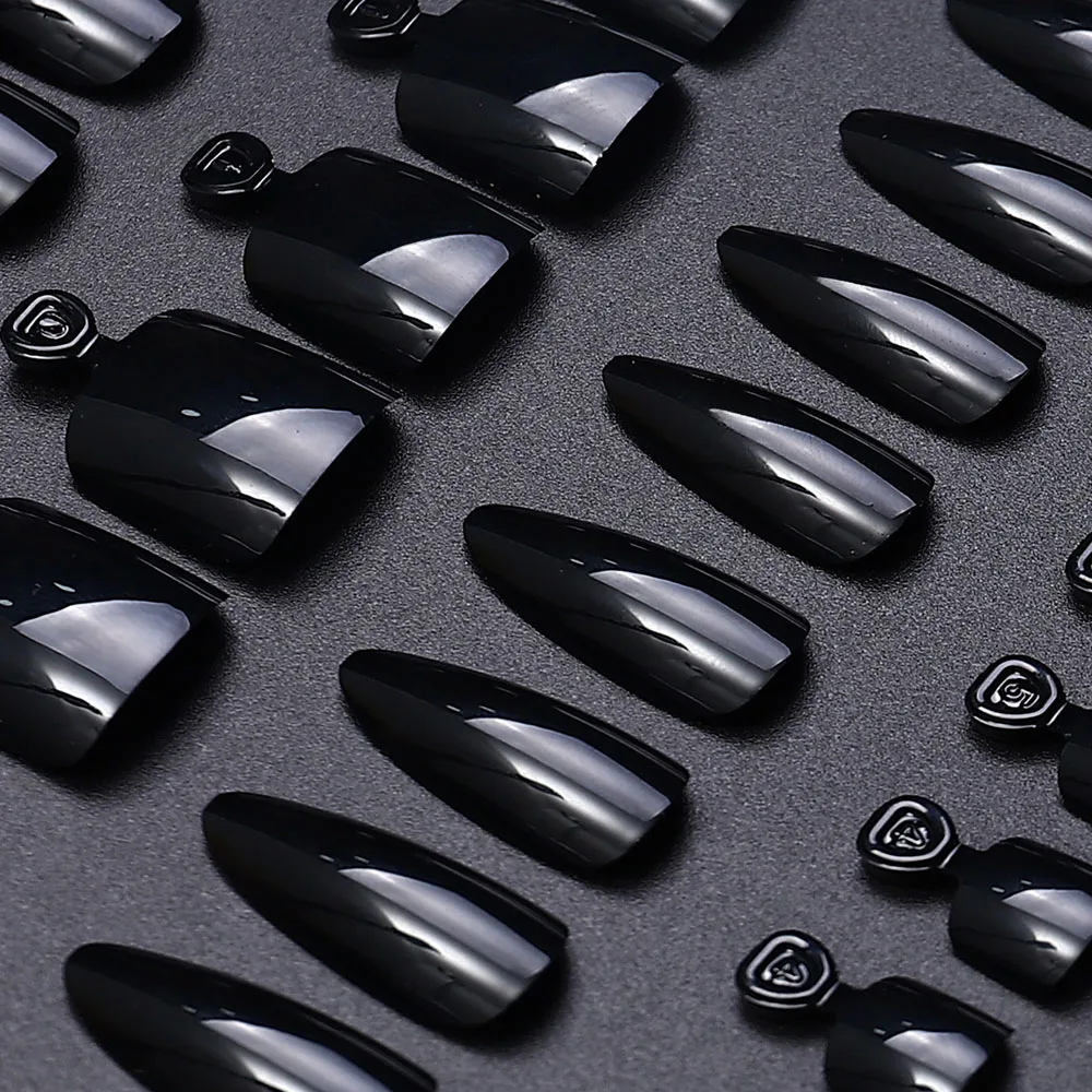 120個入り シンプルブラック ハンド＆フット つけ爪セット アーモンド型 プレスオンネイル ソフトジェルネイルチップ 再利用可能 フェイクネイル 手足用