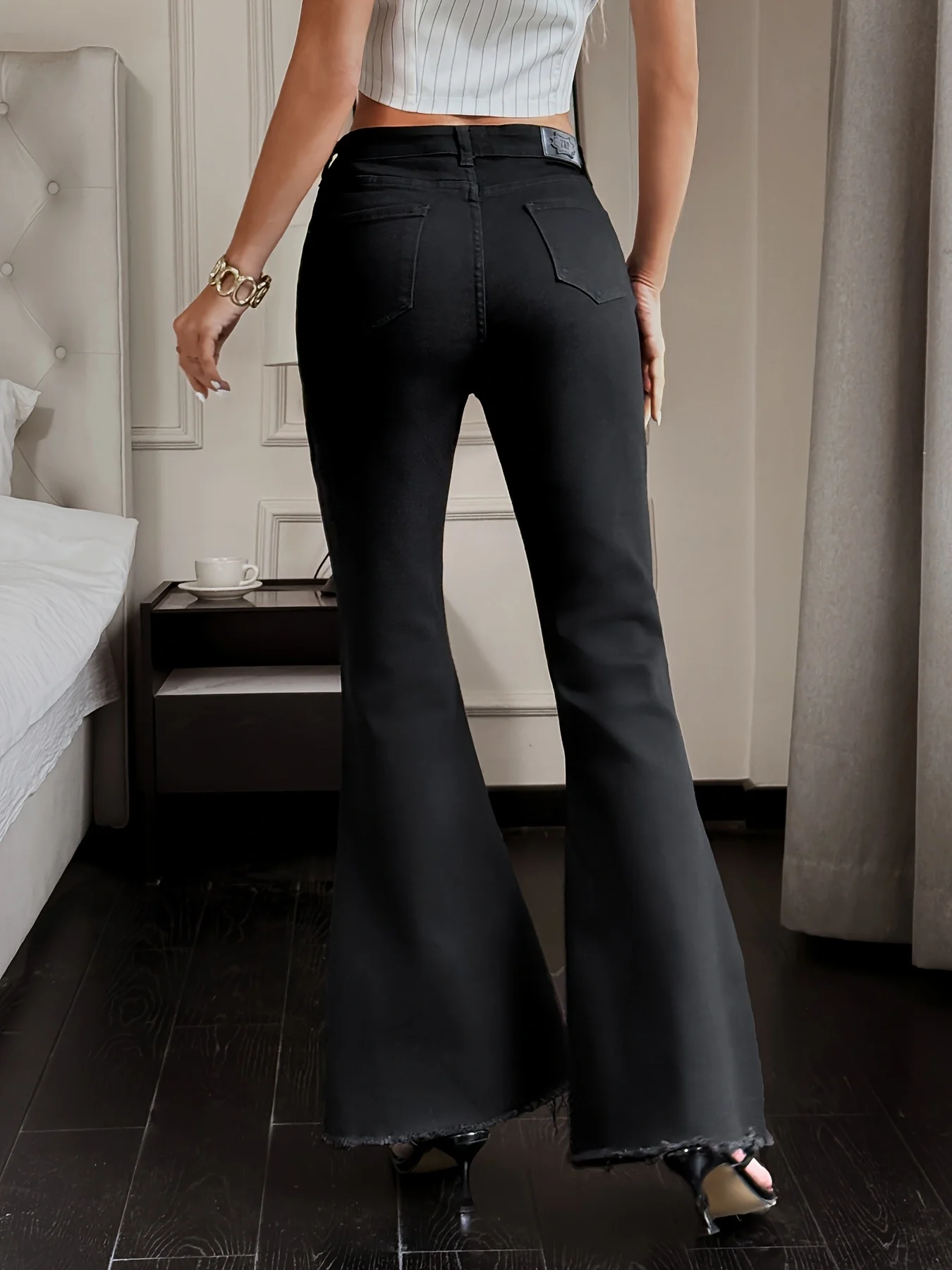 سراويل Miss Curvy Flare Bootcut من قماش الدنيم للنساء ملابس غير رسمية قابلة للتمدد عالية الارتفاع بحاشية خام ذات مظهر عتيق جينز عصري للسهرة