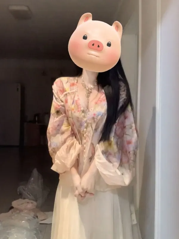 

Женская повседневная блузка свободного кроя с V-образным вырезом и цветочным принтом Gentle Wind, модная коллекция для весеннего перерыва на чай