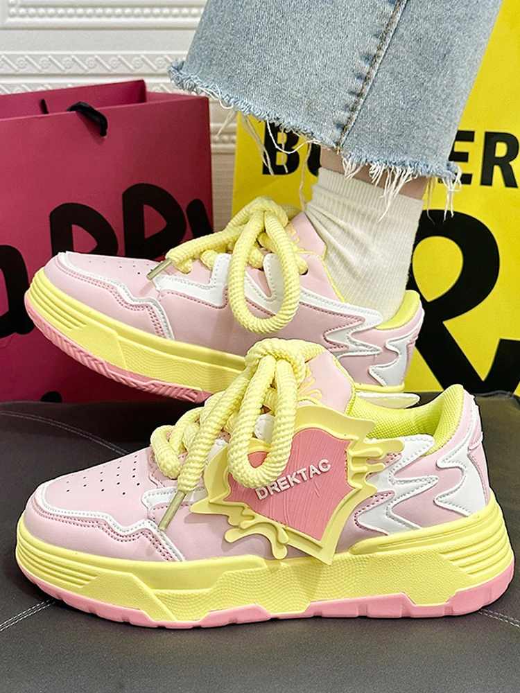 Love Pink Bread Shoes For Women 2024 Spring New Thick Sole Elevated Dopamine Board Shoes Cos Sweet Lolita Shoes