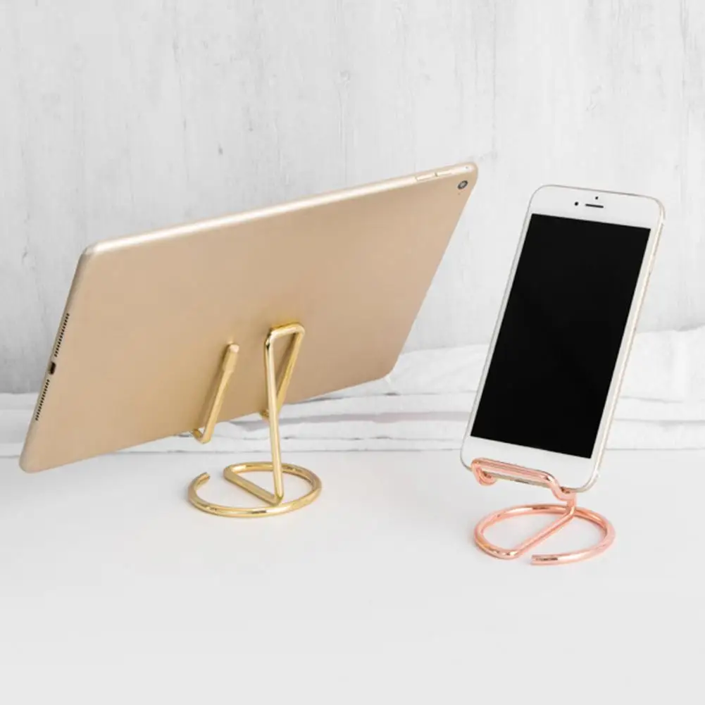 Decorative Business Card Holder One-line Forming Wrought Iron Smooth Surface Portable Phone Rack for Home