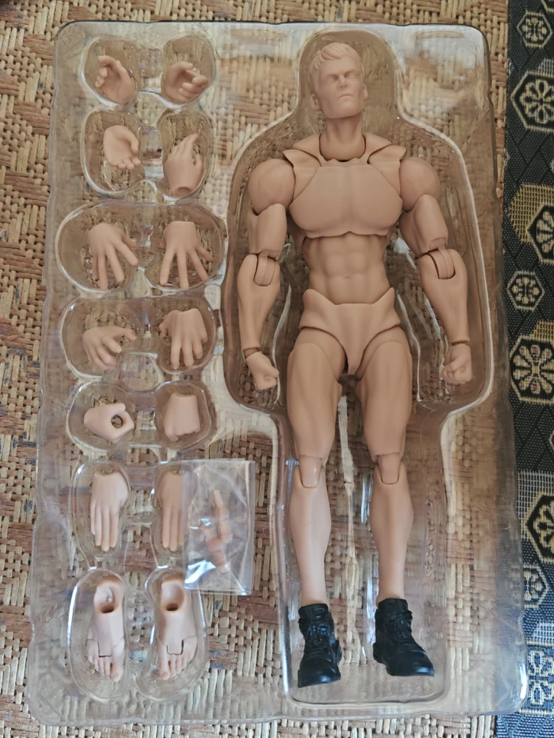 

Wind Toys 1/12 Male Muscle Super Flexible Joint Body 16cm Man Action Figure Doll Model with Head Sculpt 7 Pair of Hands Gift