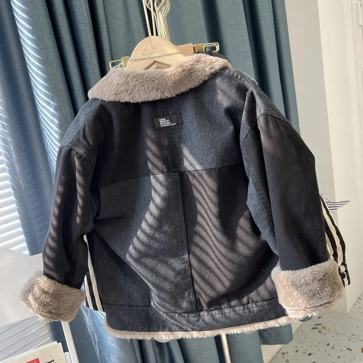Teens Winter Children Boy Denim Coat Patchwork Plus Velvet Thicken Warm Kid Big Boy Jacket Loose Single Breasted Baby Outerwear