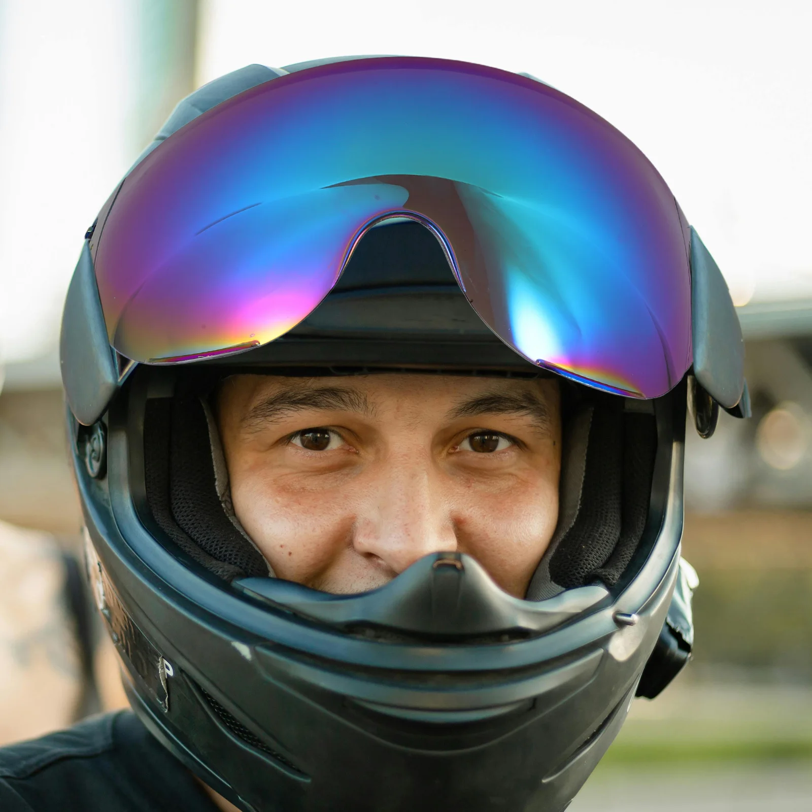 

Replaceable Motorcycle Visor Lens - Aerodynamic Wind Shield for Enhanced Visibility and Debris Protection on Electric Bike Rides