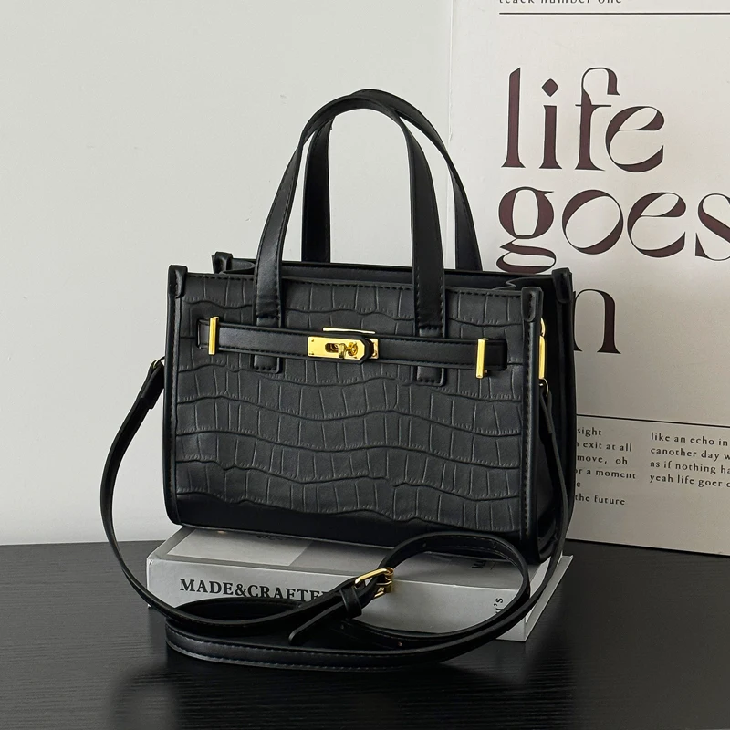 

Trendy Paris Fashion Messenger Bag Luxury Simple Tote Handbag For Women Commuter Purse With Logo