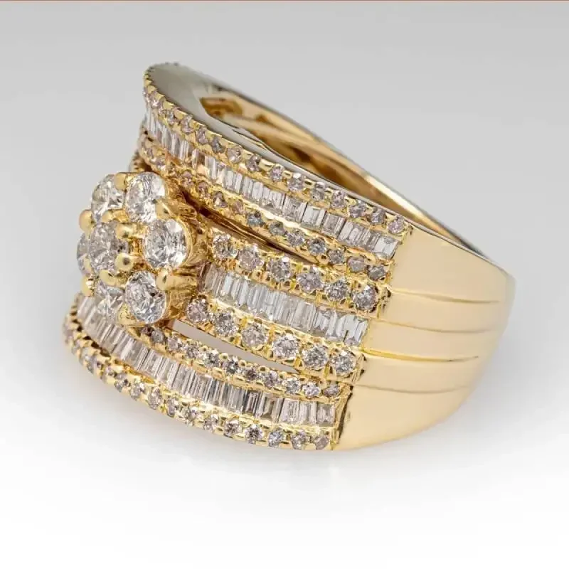 Huitan Geometrischer Moderner Damenring in Goldfarbe mit Funkelnden Zirkonia, Luxuriöses Party-Accessoire, Statement-Hochzeitsschmuck für Damen – Detail 3