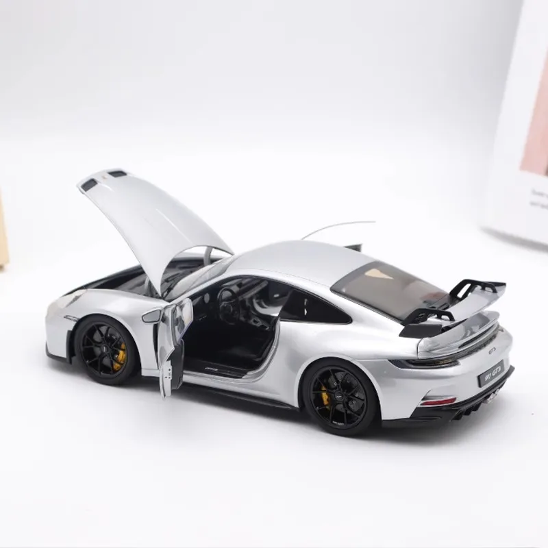 

1:18 2022 new GT3 die-cast alloy car model, adult gift, children's birthday gift, collectible.