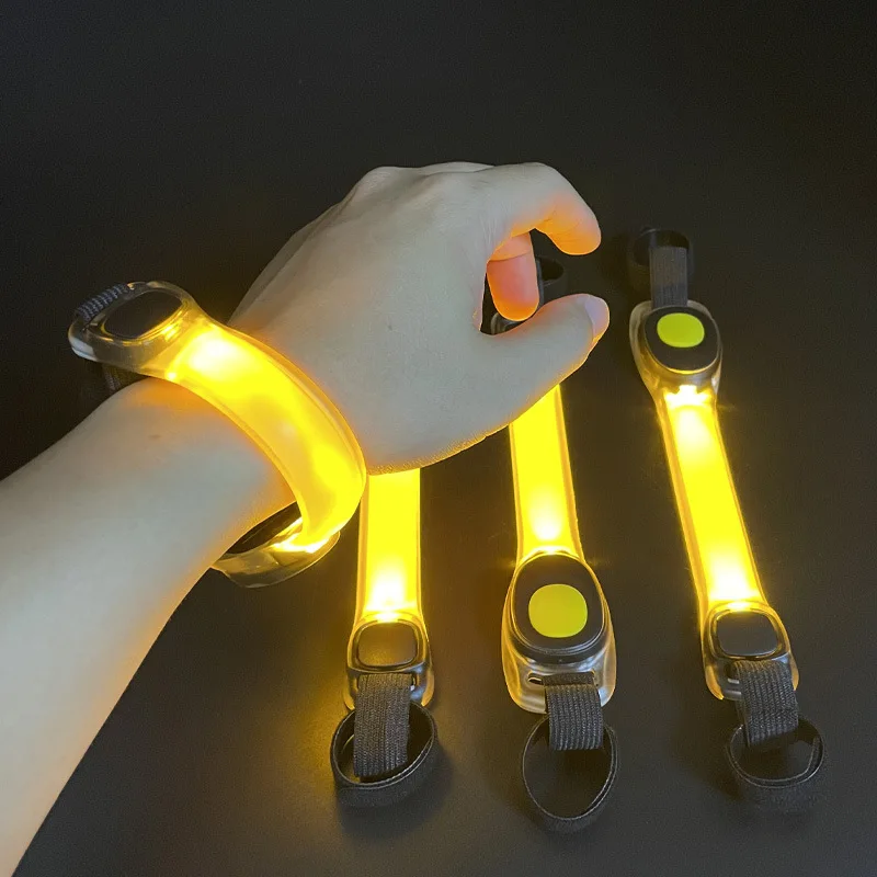 

Новый многофункциональный поводок для домашних животных с подсветкой на ошейнике и ремнях для прогулок с собаками ночью, светодиодный сигнальный фонарь против потери питомца.