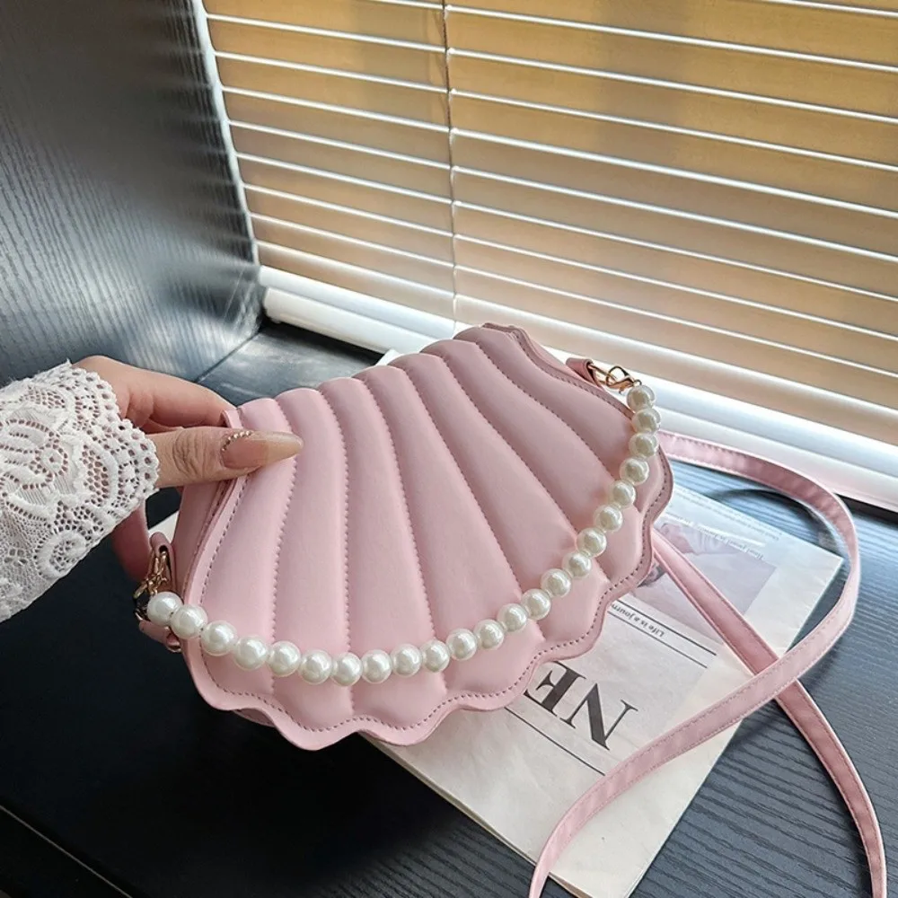 Elegant Sweet Shell Shaped Crossbody Bag Pearl Chain PU Faux Leather Shoulder Bag Lightweight Adjustable Strap Handbag Women