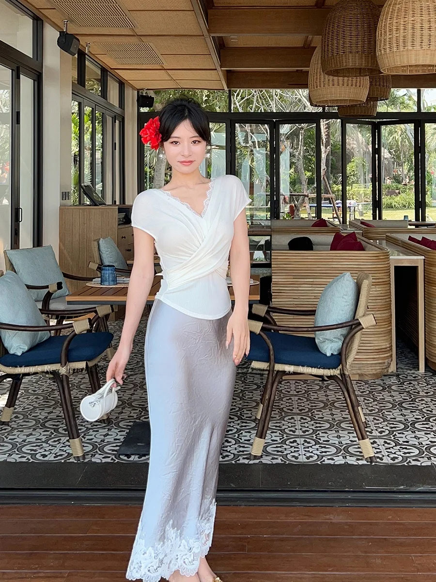 

Белая кружевная футболка с эффектом утяжки, летняя дышащая влагоотводящая майка с V-образным вырезом и складками, топ для создания иллюзии стройности