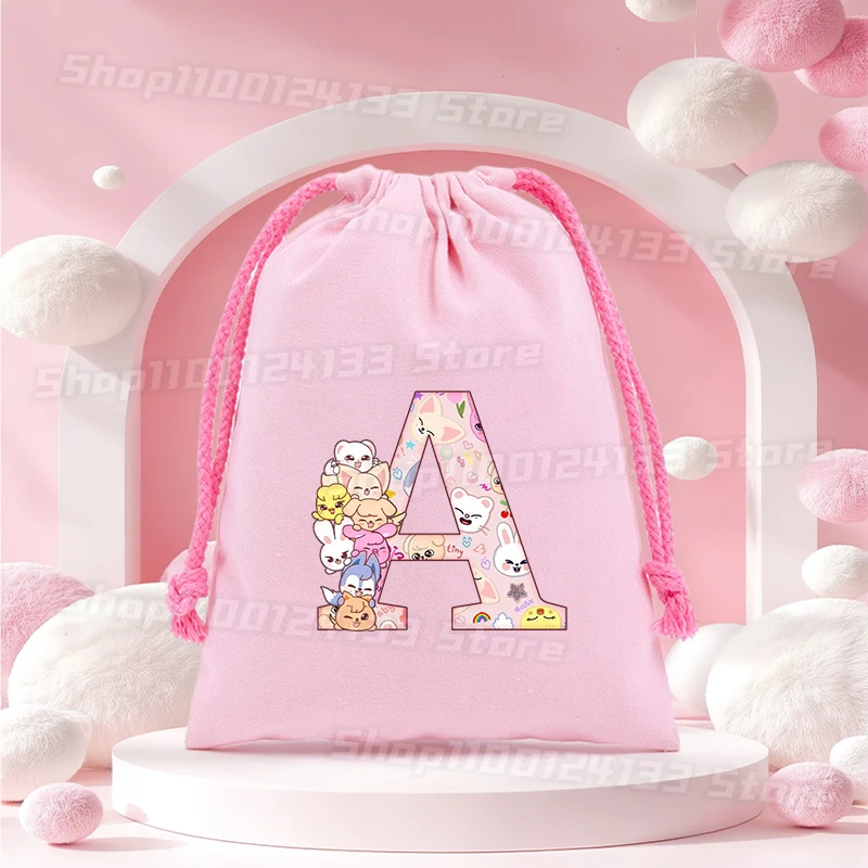 

Skzooo Сумка на шнурке Stray Kids Симпатичные буквы A-Z Аниме Принт Женщина Холст Карман Девушка Вечеринка Игра Конфеты Подарочная Сумка Чехол