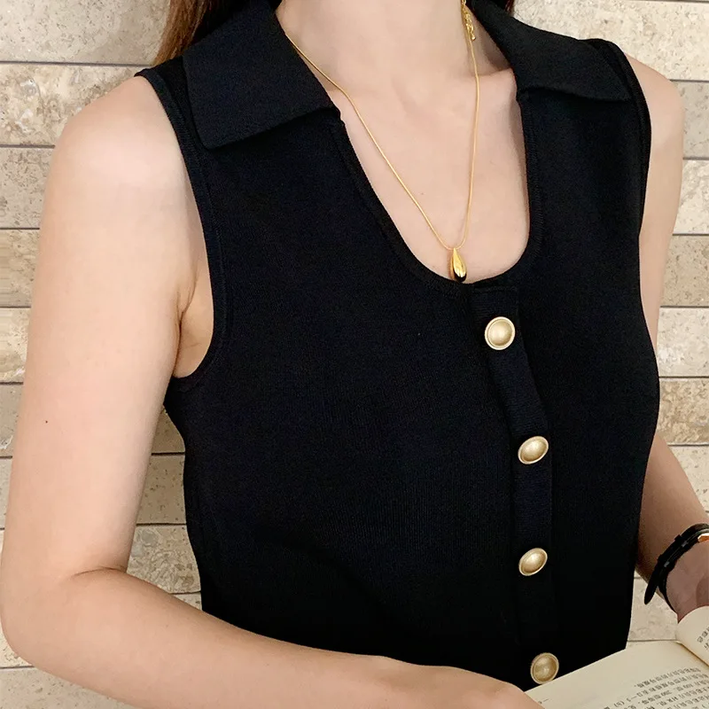 Golden Button V-neck Soft Vest Women‘s Spring/Summer Outfit French Fashion 2024 Women Clothes High Quality Viscose Old Money Top