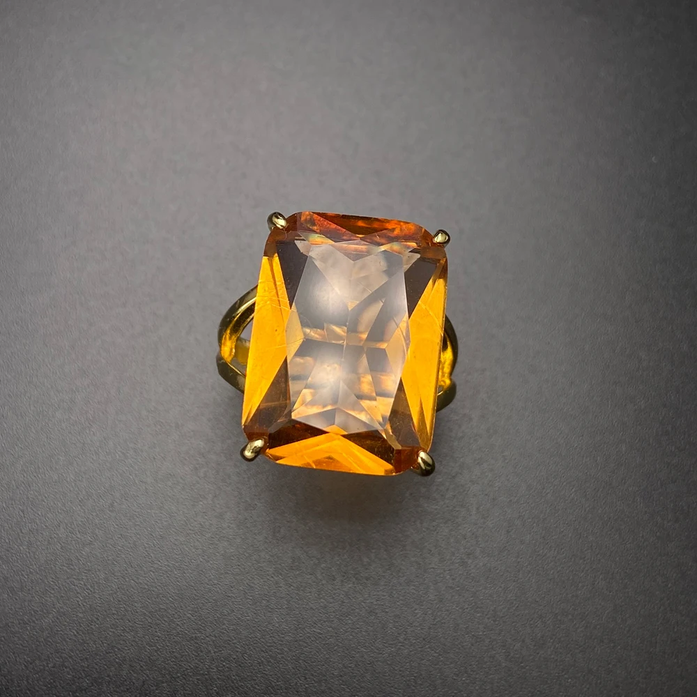 Big Stone 15*20mm Zultanite Rings 18K Yellow Gold Created Gemstone Color Change for Women Engagement Party Birthday Gift