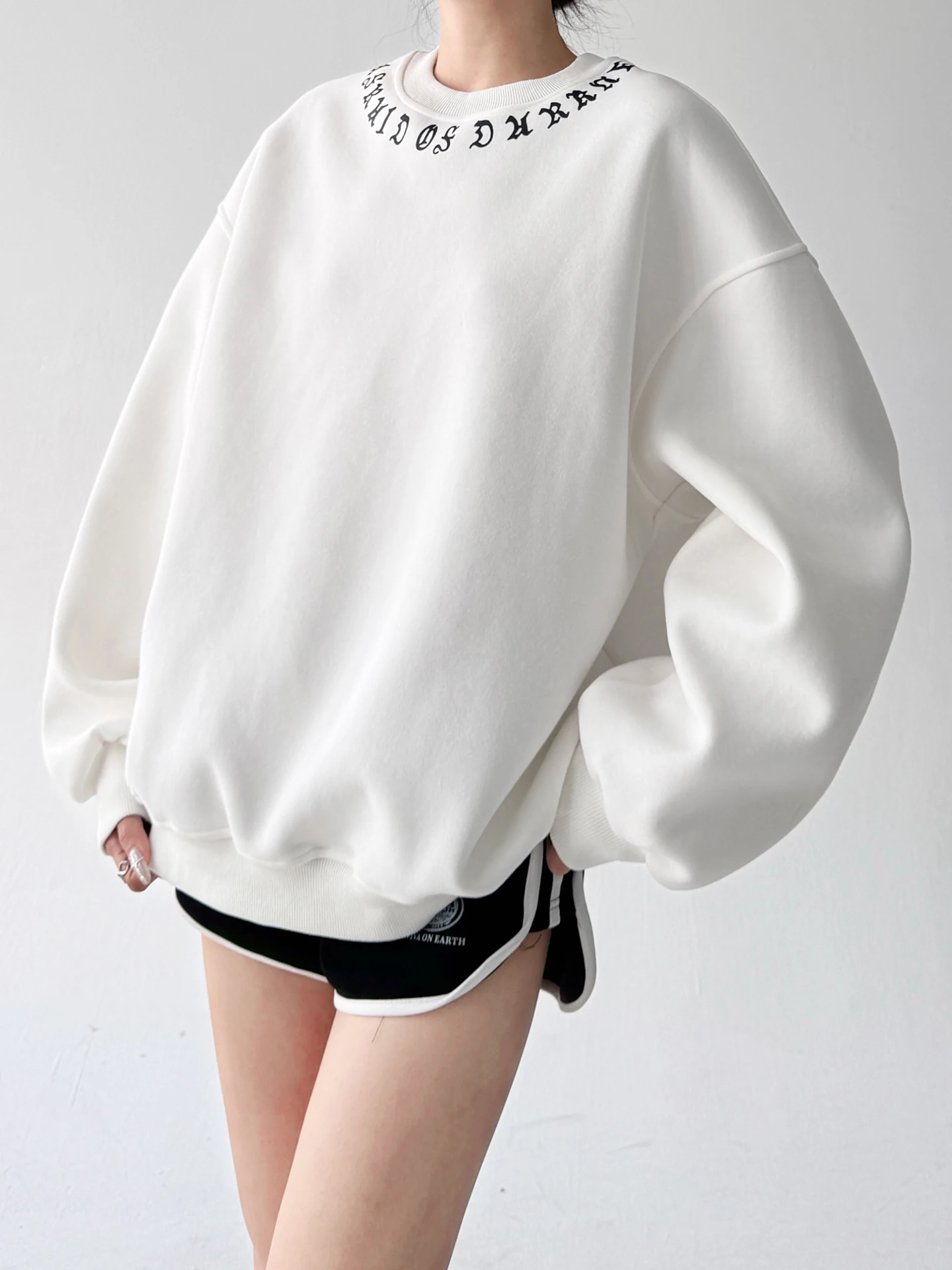 Surdimensionné Long Sve rond Ne femmes T-shirt à capuche broderie paresseux Sle haut ample pour automne hiver nouveauté