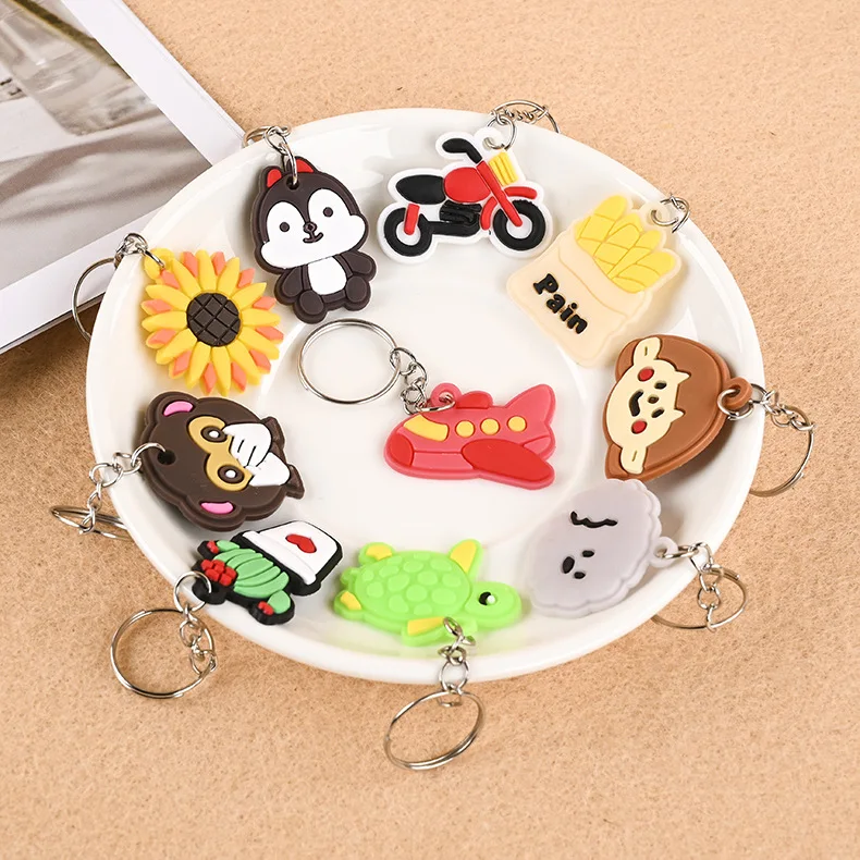 100pcs Cute Keychain for Kids Teacher Party Favor Cute Anime Little Keyrings Wholesale Cheap Festival Pendants Gift Charms Sets