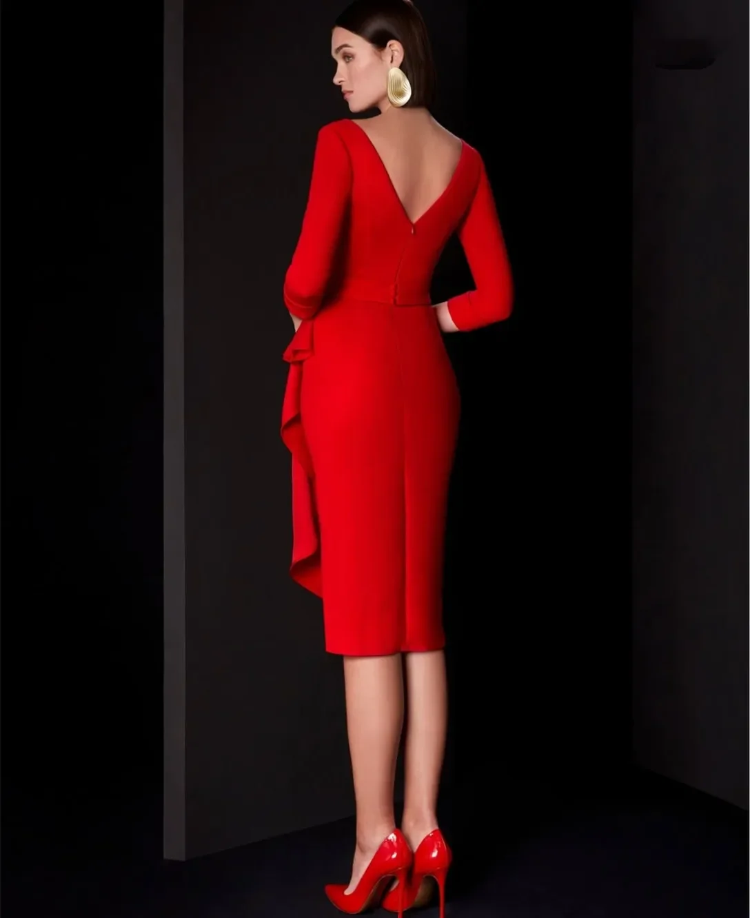 Elegant Red Short Mother of the Bride Dress V-Neck Ruffles Satin Knee Length Women Party Banquet Guest Gown
