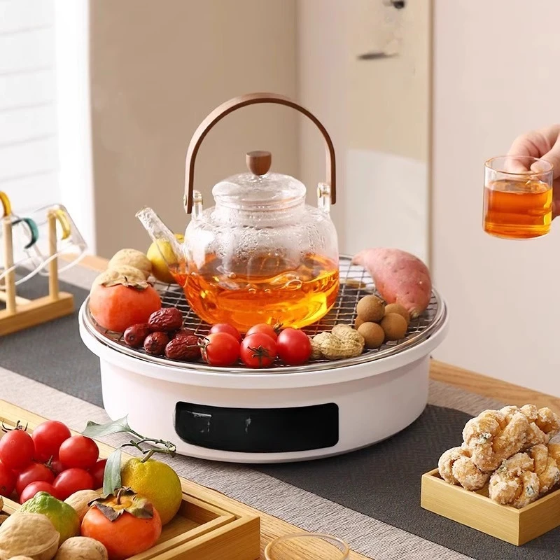 

A complete set of tea-making utensils around the stove, a set of roasting stoves, an indoor electric ceramic stove,