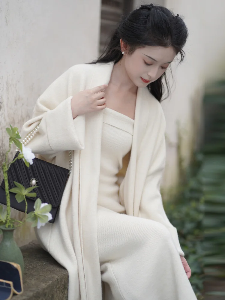 

Beige Trench Coat For Women Profile Stretchy Blended Manteauching Midi-Length Burgundy Texture Cover-Up Double-Layer Slant