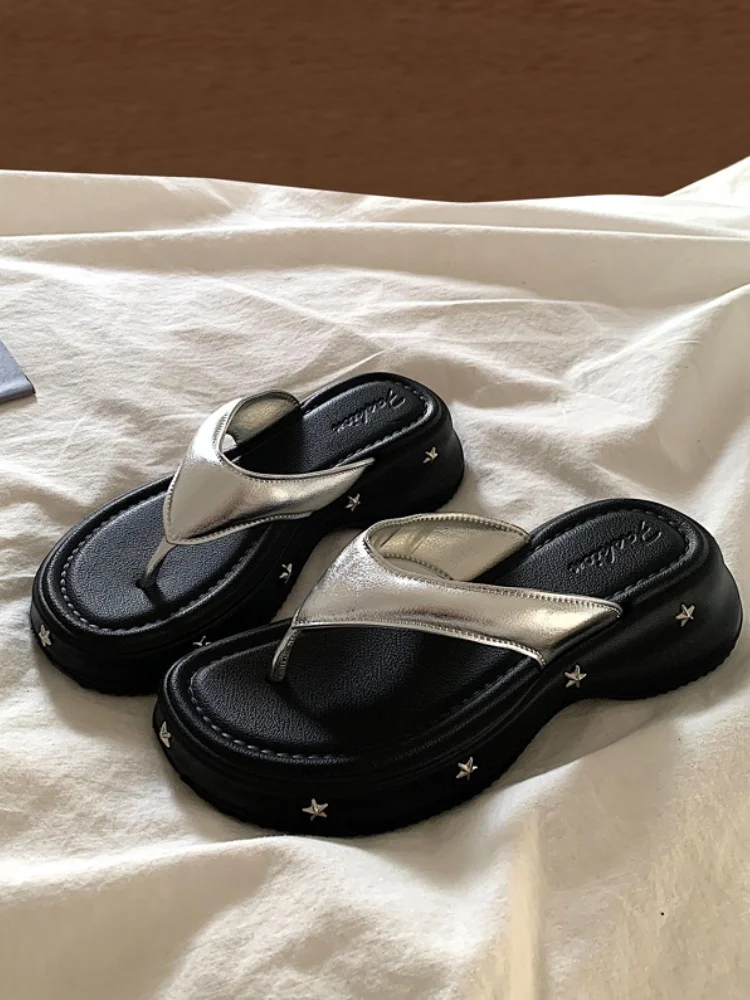 

Thick Soled Flip Flops for Women Summer Outdoor Ins Style Anti Slip Trendy Hong Kong Style Casual Sandals