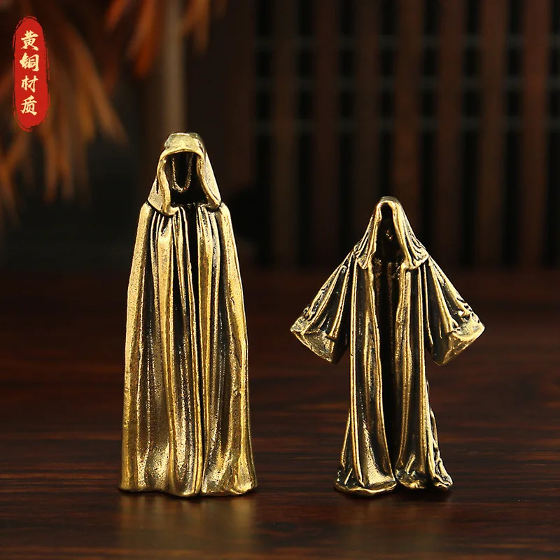 Black Robe Brass Messenger Cape Miniature Landscape Decoration Cloak Desktop Entryway Display