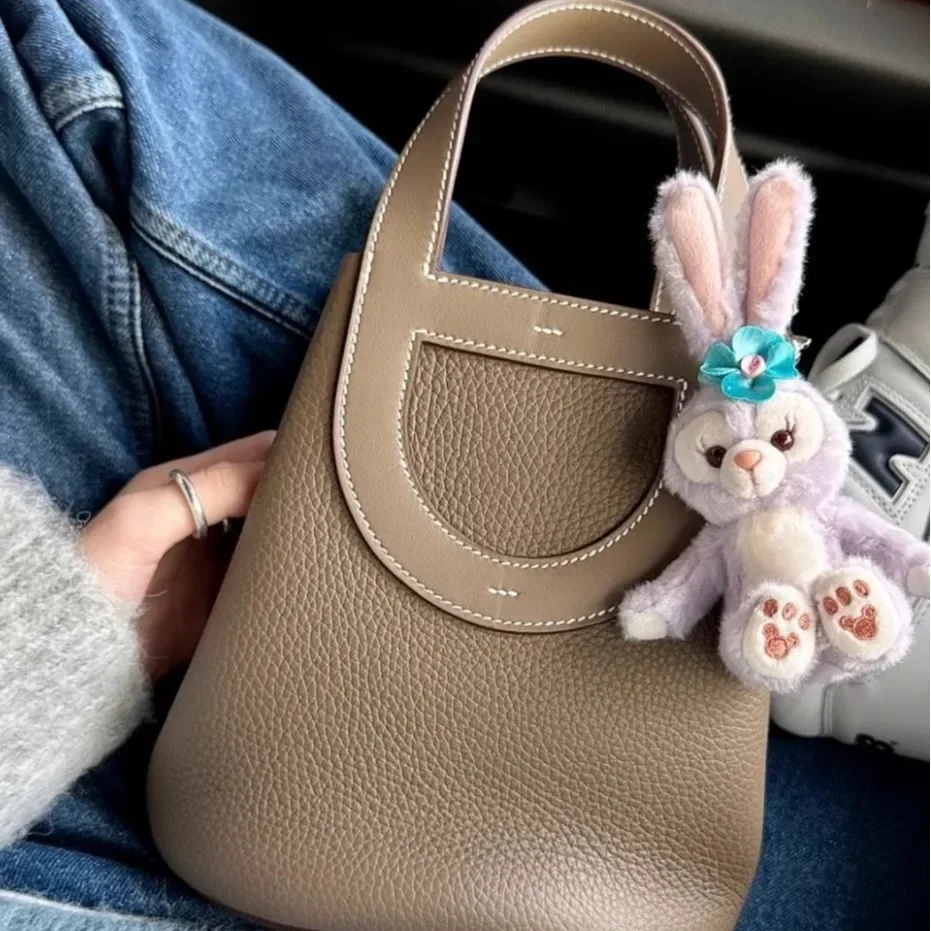 2024 New Design Women's Fashionable Pig Nose Menu Basket Water Bucket Bag Casual Genuine Leather Handbag Litchi Grain Pattern