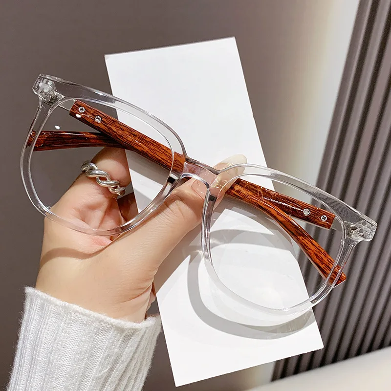 

Новые европейские и американские ретро-очки с имитацией древесного зерна, плоские легкие очки с защитой от синего света, простые лица, тонкие уличные выстрелы, вогнутые