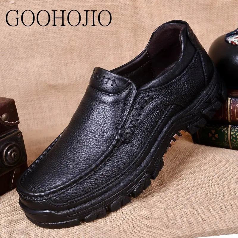 Patent Leather Shoes Men Casual Shoes Cow Leather Soft Men Business Flats Loafers Men Breathable Light Driving Shoes Lace-up