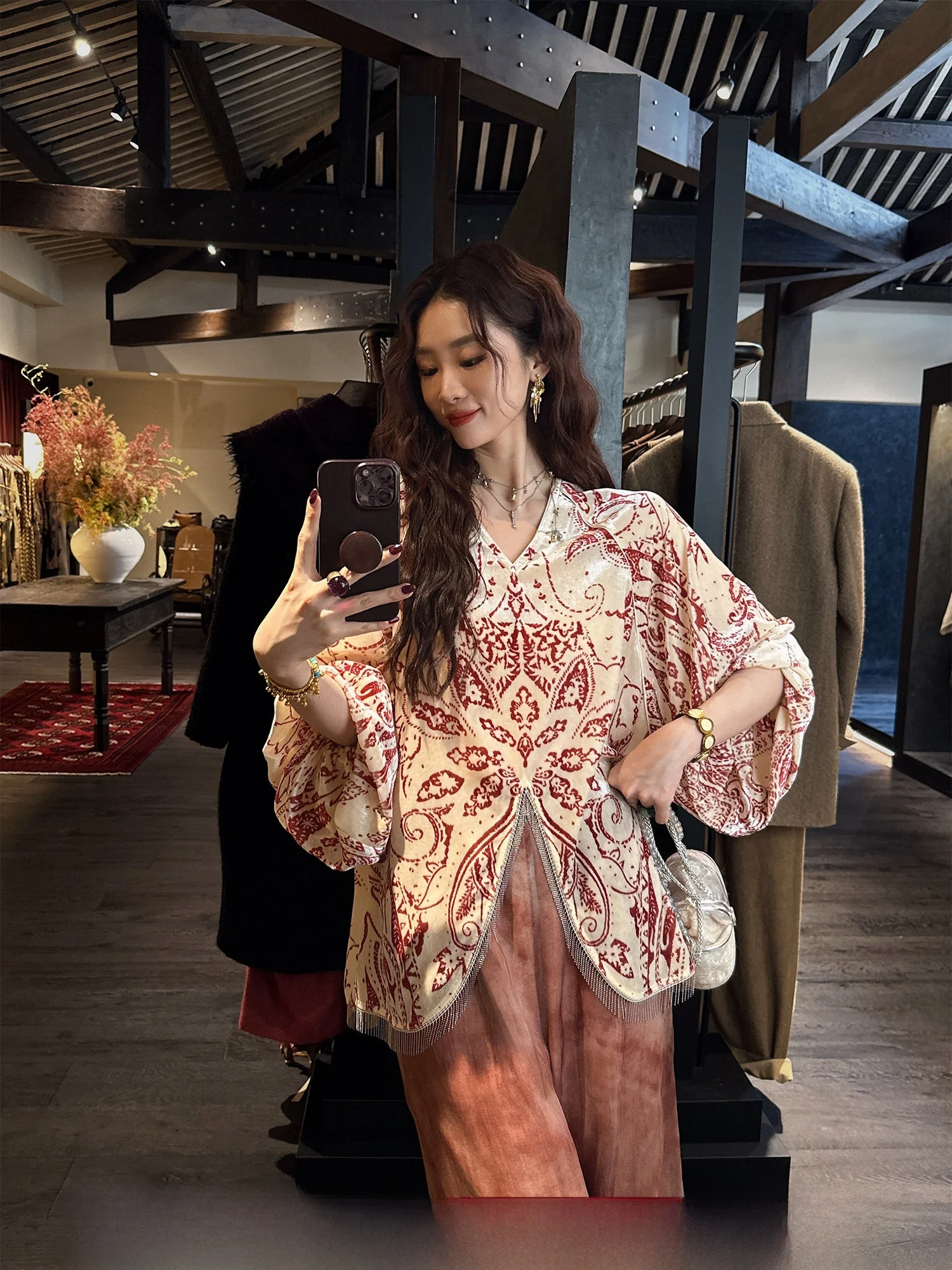 

Блузка из бархата с бахромой и цветочным принтом, модная женская рубашка свободного кроя для офиса, длинный рукав