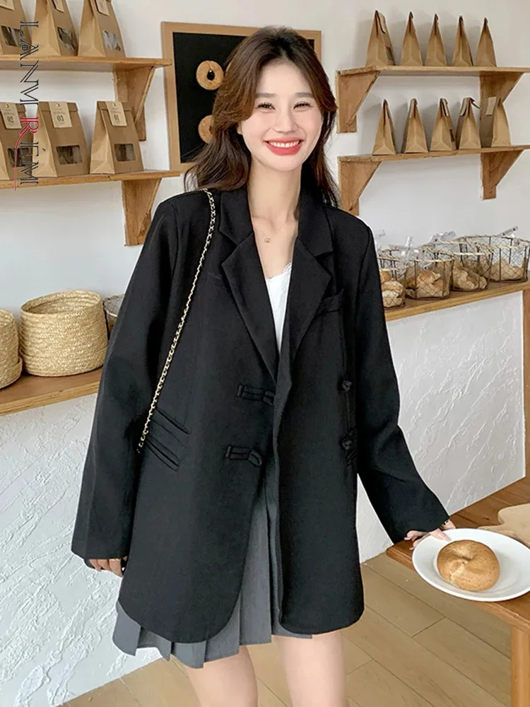 

LANMREM Black Blazers For Womne Notched Long Sleeves Vintage Button Female Fashion Coat 2024 Spring Autumn New 2DA4238