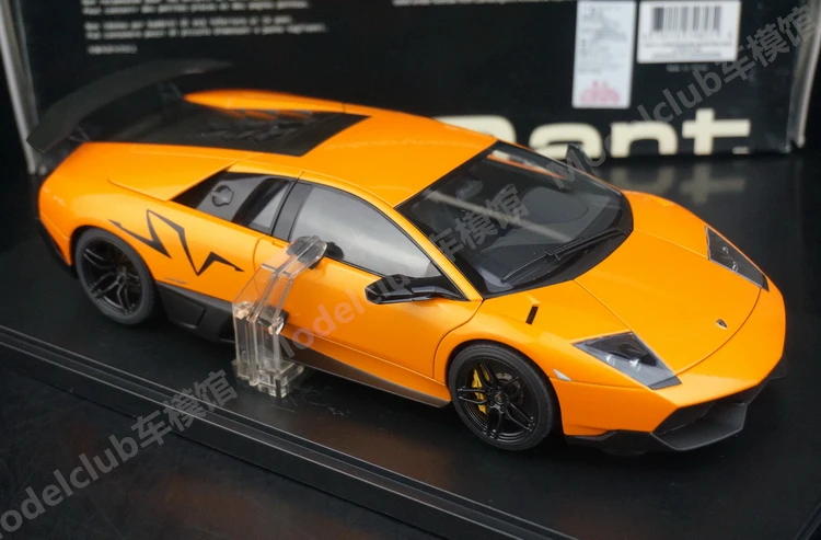 Autoart 1:18 Murcielago LP670-4 SV Alloy Fully Open Simulation Limited Edition Alloy Metal Static Car Model Toy Gift