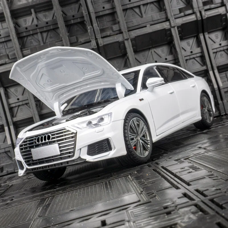 1:18 Audi A6 alloy car model ornament collection, doors and engine hood, trunk can be opened, has simulated sound and lighting