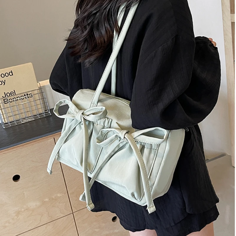 2024 New Bow Tote Bag High End High Capacity Shoulder Bag Women\'s Simple Solid Color Commuting Underarm Bag