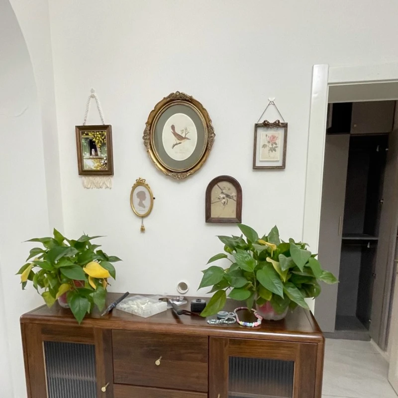 

Vintage European Round Wall ，Hanging Ornament Antique Wrought Iron Frame with Angel ，Design for Living Room Hall Decor