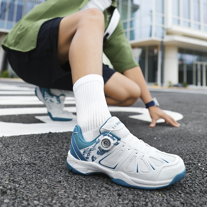 รองเท้าแบดมินตันมืออาชีพ ดูดซับแรงกระแทก ทนต่อการสึกหรอ และกันลื่น รองเท้าสำหรับผู้ชายและผู้หญิง รองเท้ากีฬาที่ใช้งานได้จริง